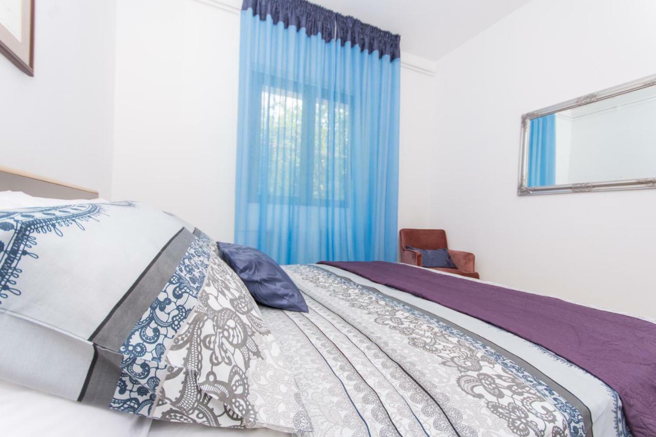 Holiday Home Ruzmarin Трогир Экстерьер фото