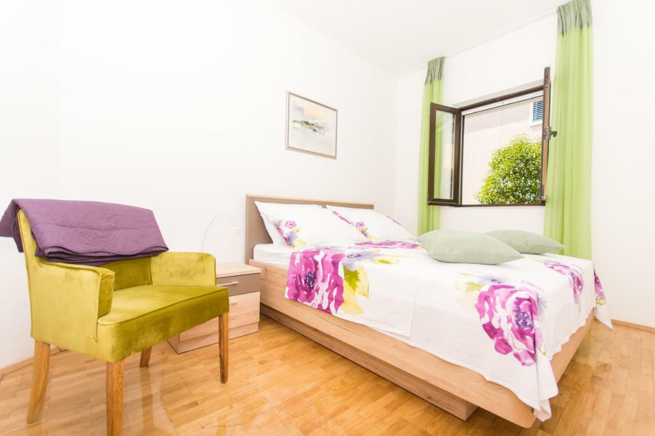 Holiday Home Ruzmarin Трогир Экстерьер фото